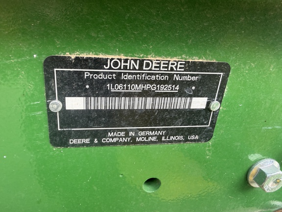 Photo of 2023 John Deere 6110M