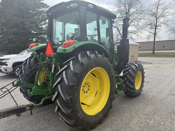 Photo of 2023 John Deere 6110M