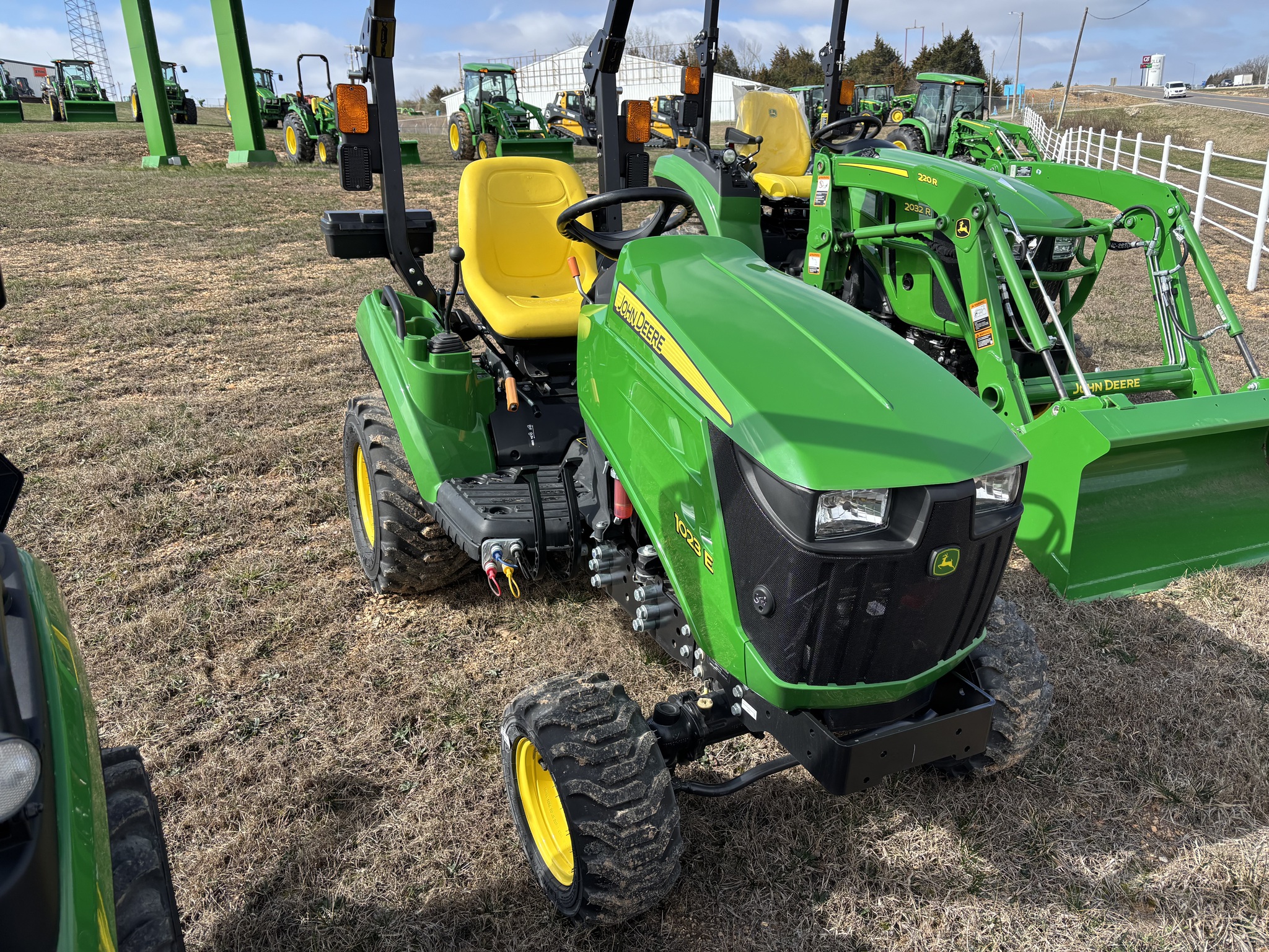  2025 John Deere 1023E at Heritage Tractor in Rolla, MO