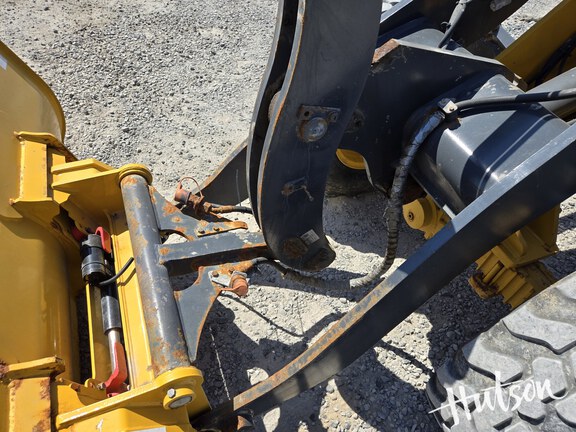 Photo of 2022 John Deere 204L