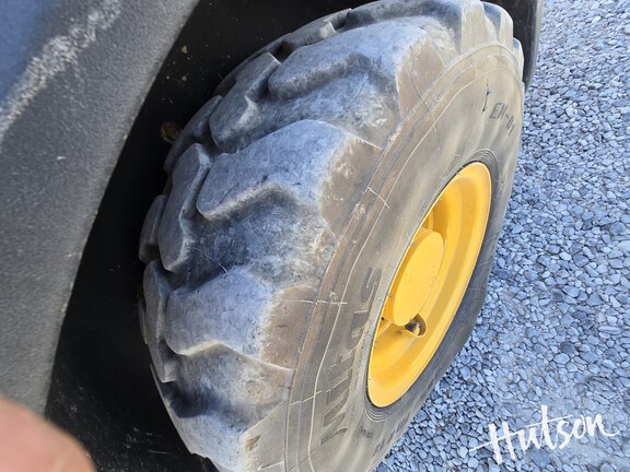 Photo of 2022 John Deere 204L