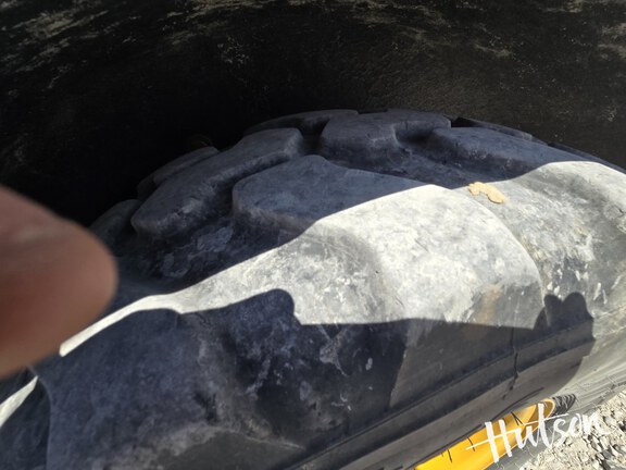 Photo of 2022 John Deere 204L