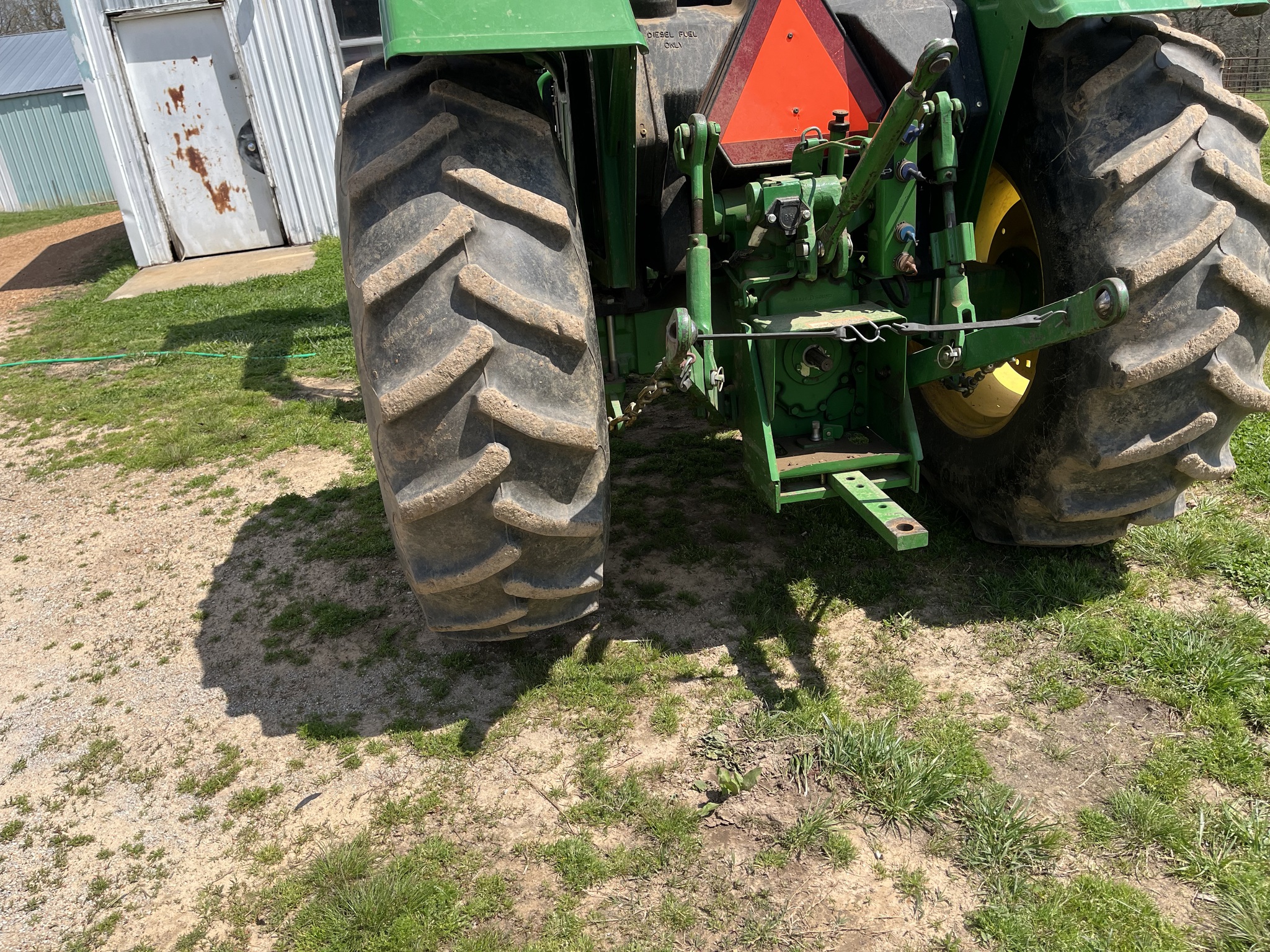 2011 John Deere 5075E at Heritage Tractor in Clinton, MO