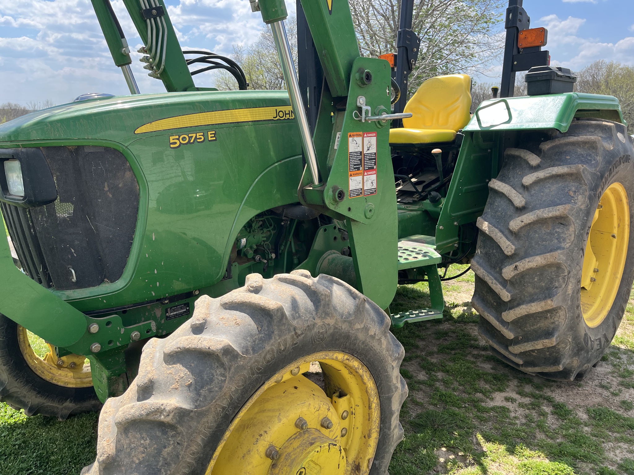  2011 John Deere 5075E at Heritage Tractor in Clinton, MO