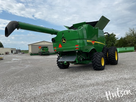 Photo of 2022 John Deere S780