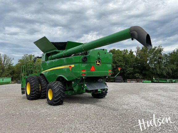 Photo of 2022 John Deere S780