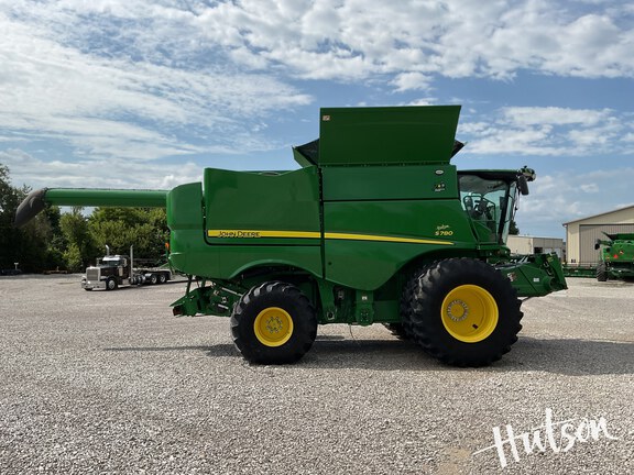 Photo of 2022 John Deere S780
