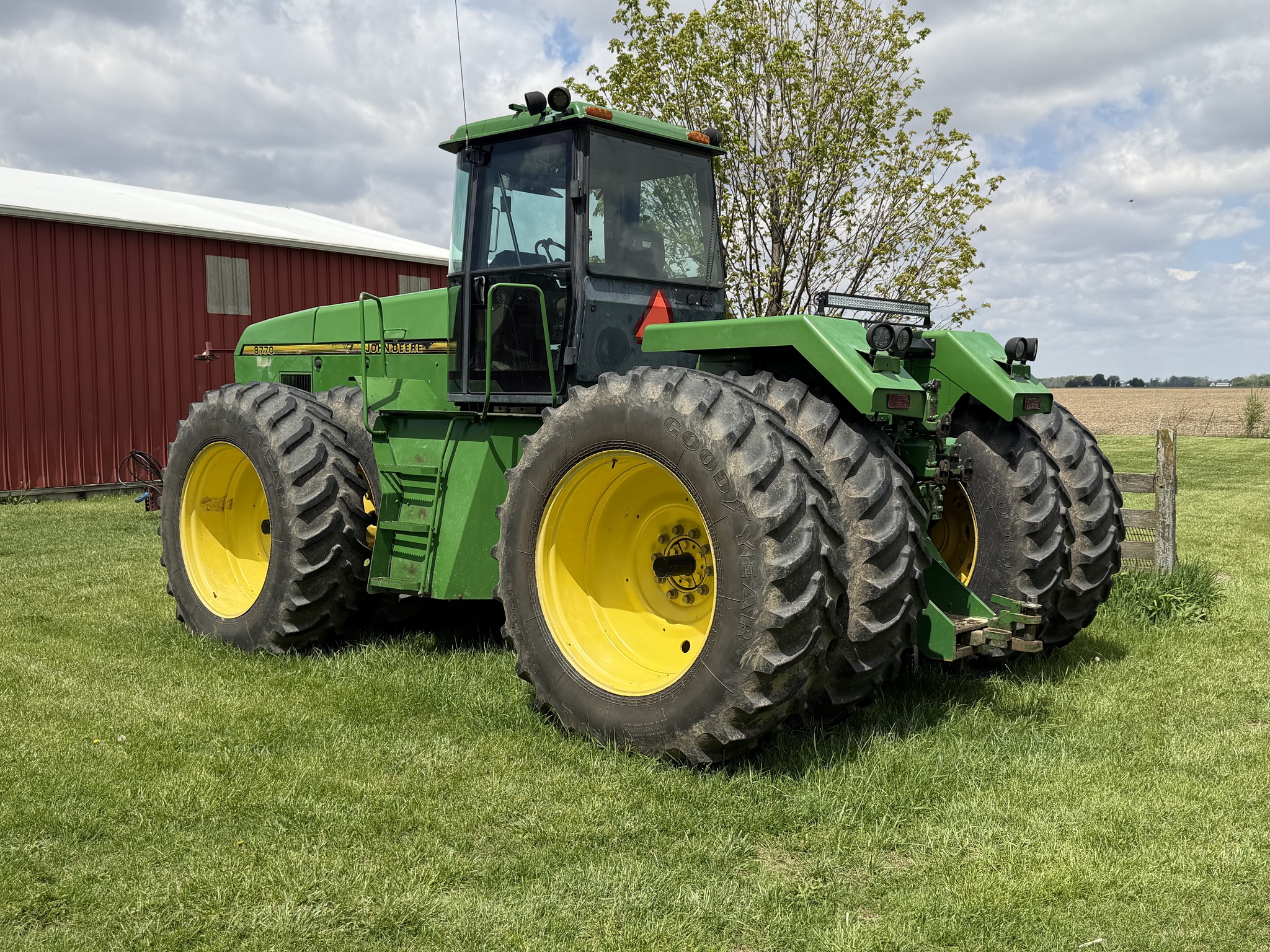 1996 John Deere 8770 Image 3
