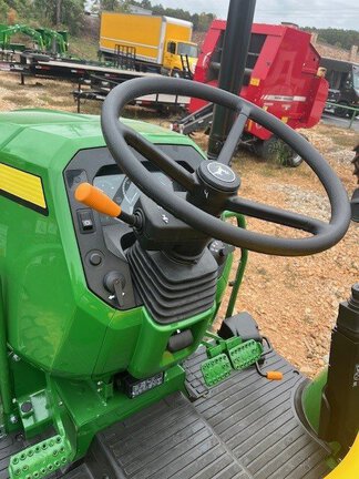 2025 John Deere 5075E-7