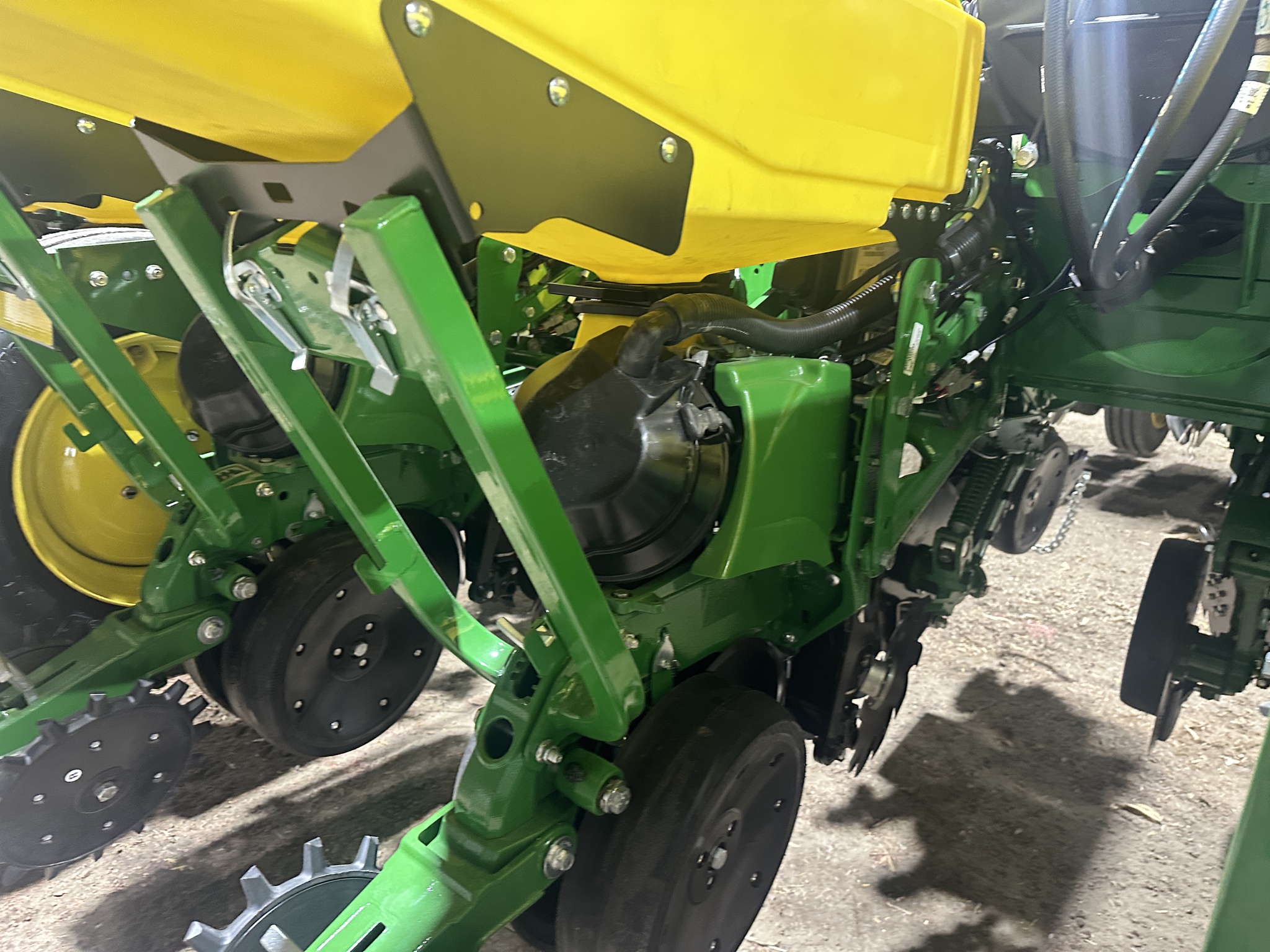 2026 John Deere 1775NT Image 4