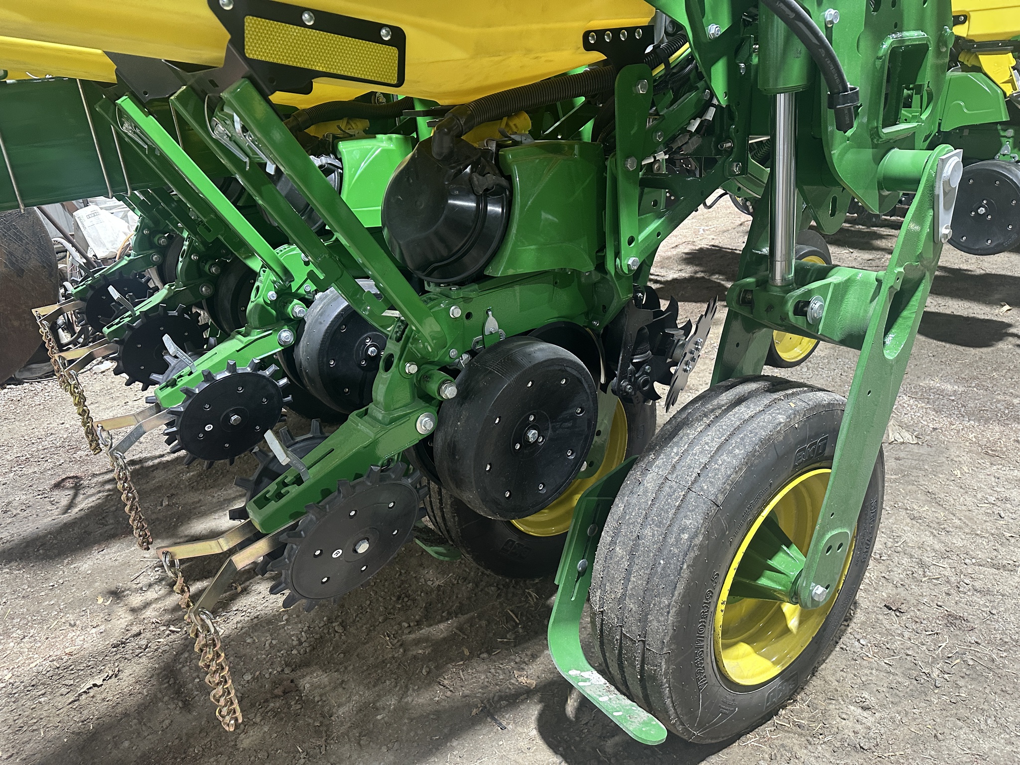 2026 John Deere 1775NT Image 8