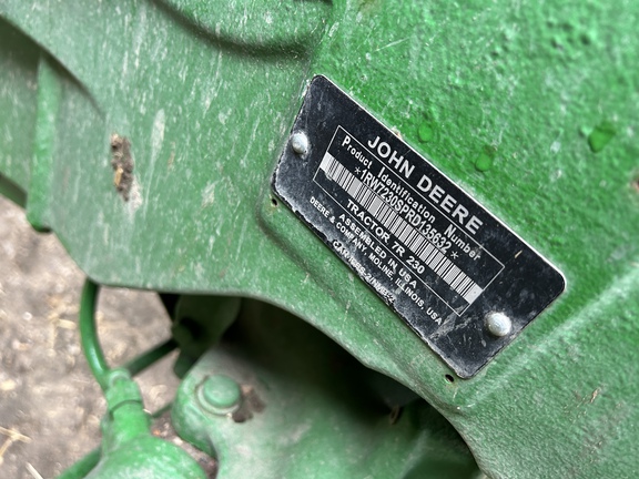 Used 2024 John Deere 7R 230 Row Crop Tractors at Horizon Ag & Turf in Lloydminster, AB - Photo6