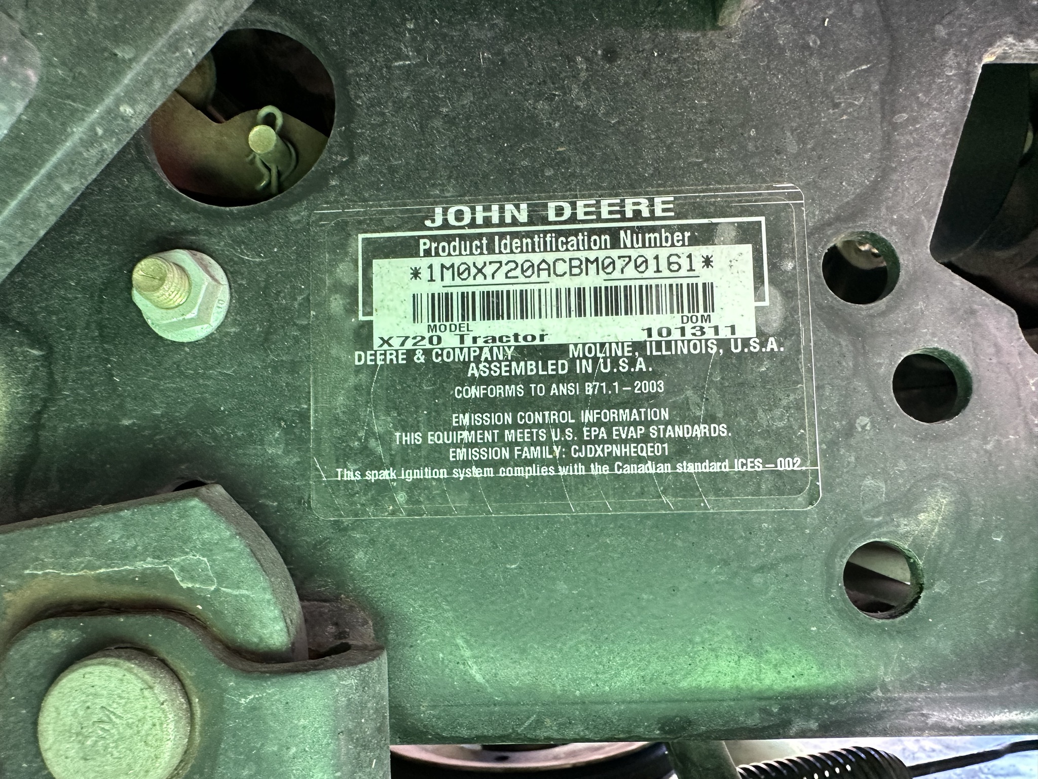 2012 John Deere X720 Image 6