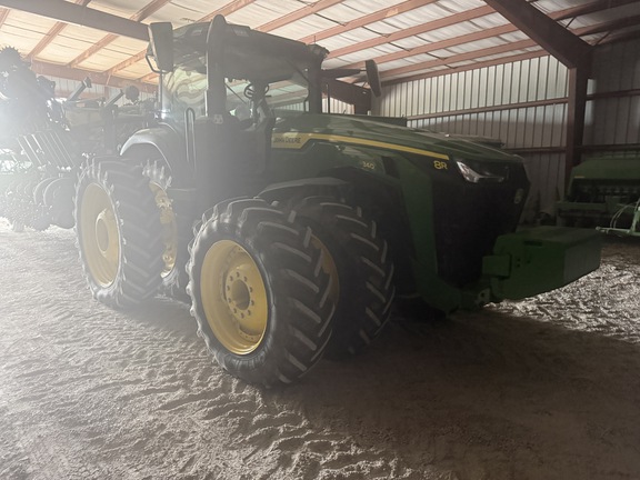 Photo of 2024 John Deere 8R 340