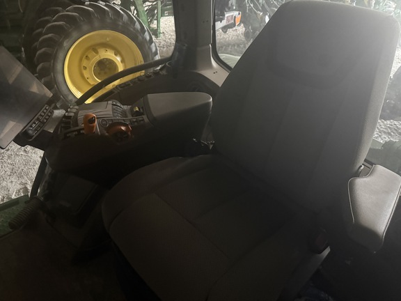 Photo of 2024 John Deere 8R 340