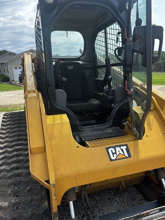 2015 CAT 279D-8