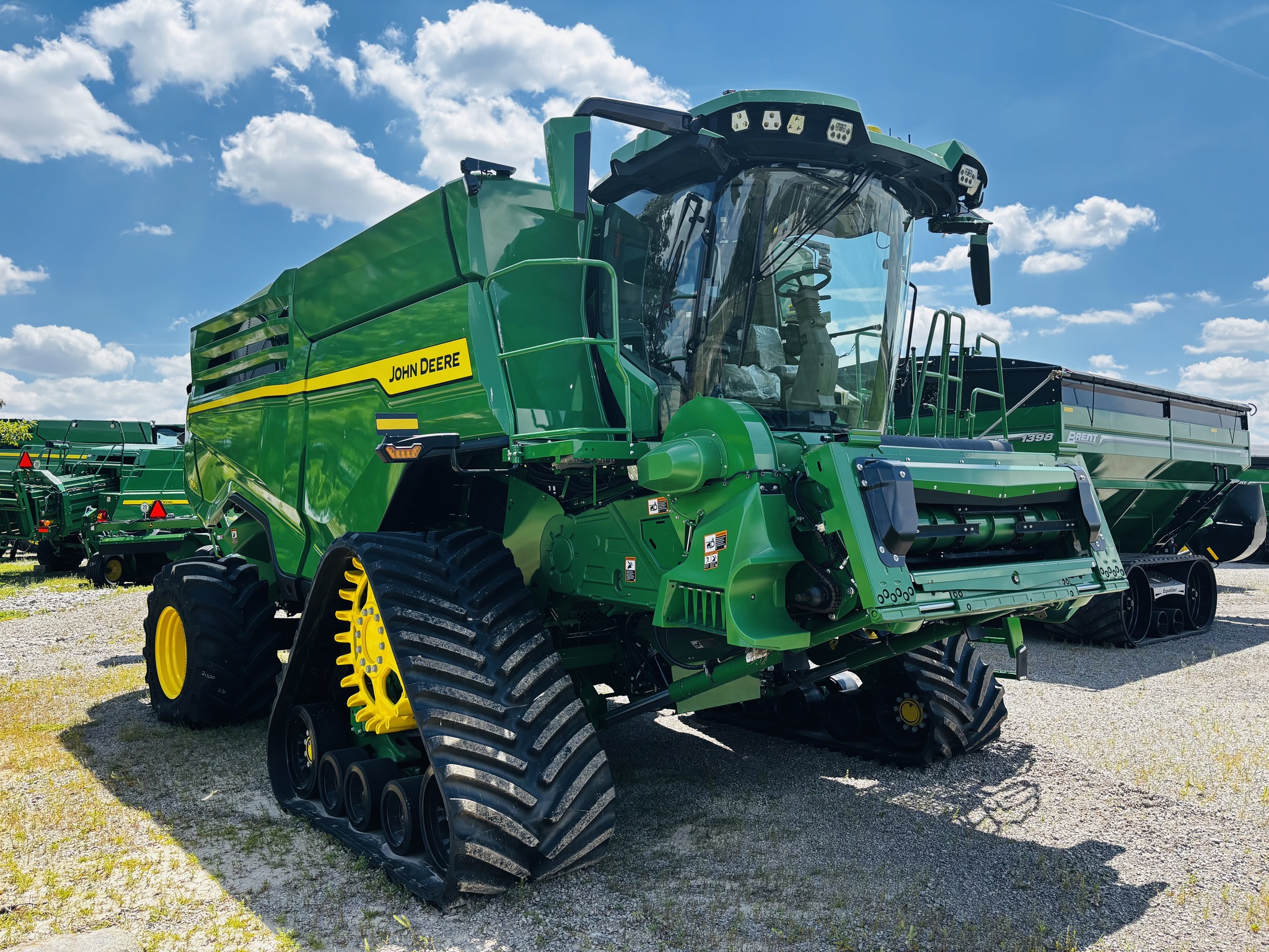 New In-Stock 2025 John Deere X9 1100 Combines at Koenig Equipment in Anna, OH - PhotoXL1