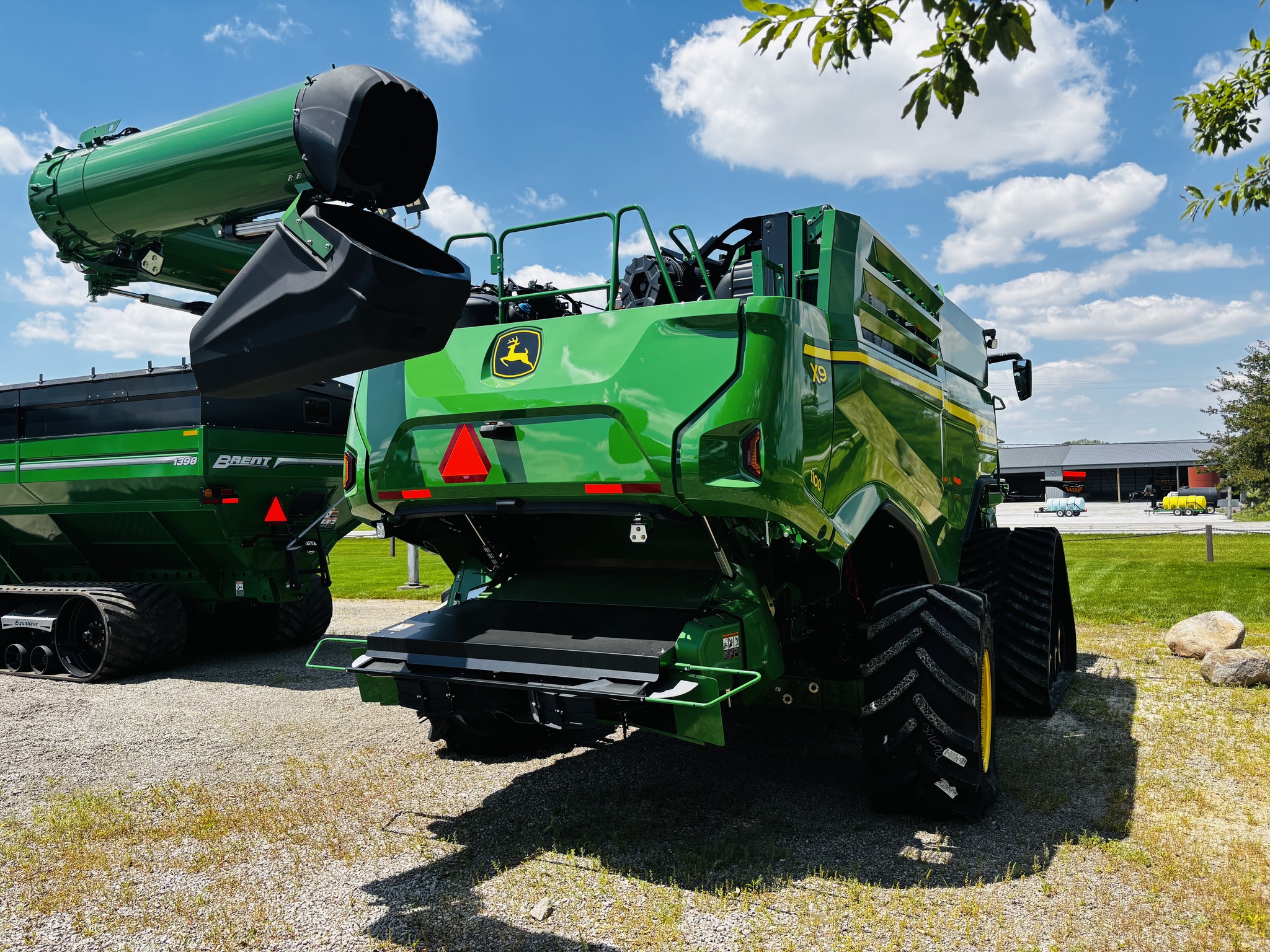 New In-Stock 2025 John Deere X9 1100 Combines at Koenig Equipment in Anna, OH - PhotoXL2