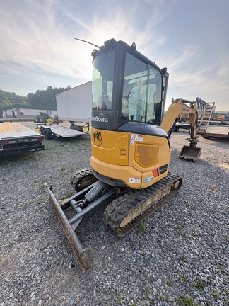 Photo of a 2022 Liugong 9027FZTS