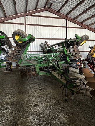 2013 John-Deere 2720