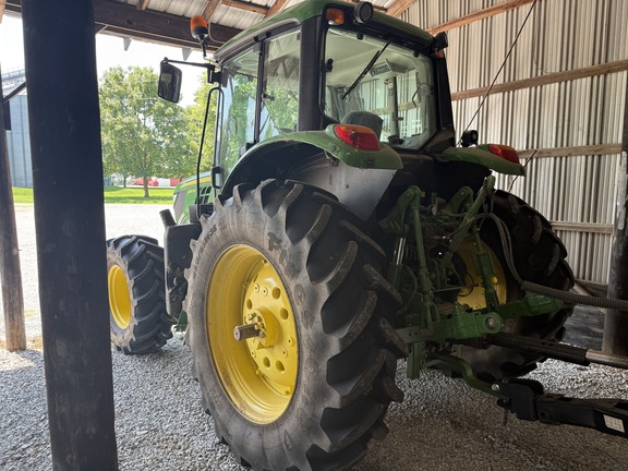 Photo of 2016 John Deere 6130M