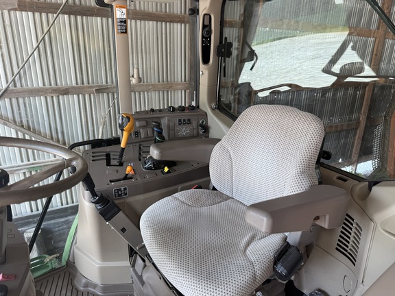 Photo of 2016 John Deere 6130M