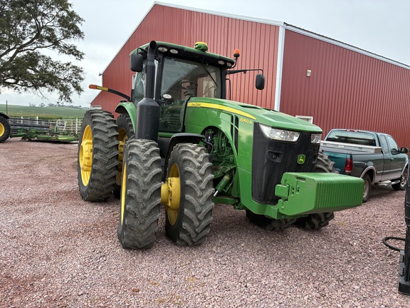 2011 John Deere 8360R Used Equipment