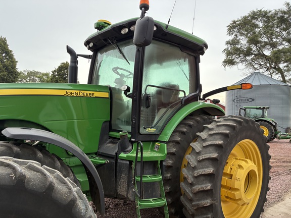 2011 John Deere 8360R (4th thumbnail)