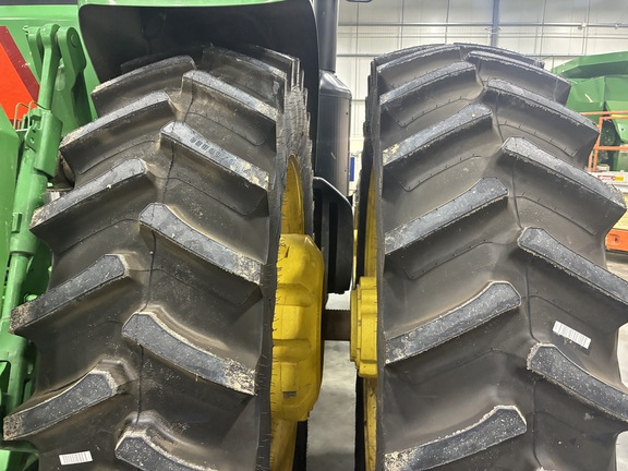 2011 John Deere 8360R (9th thumbnail)