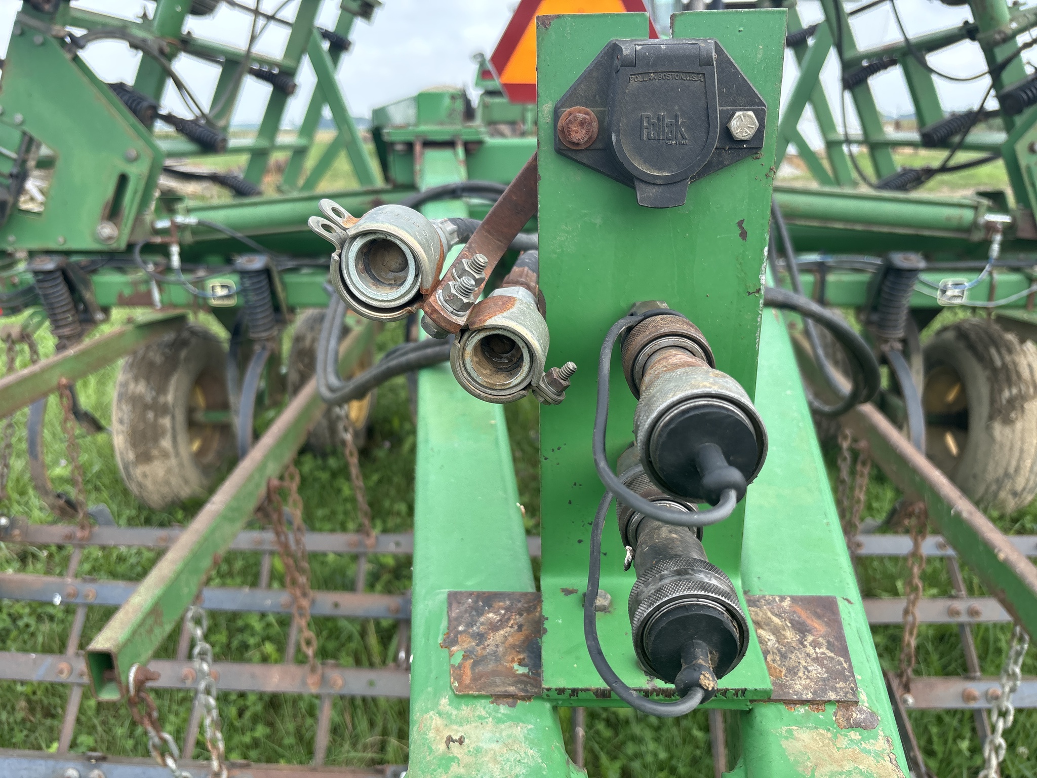 Used 1997 John Deere 980 Field Cultivators at Koenig Equipment in Anna, OH - PhotoXL13