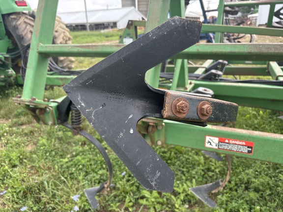 Used 1997 John Deere 980 Field Cultivators at Koenig Equipment in Anna, OH - Photo8