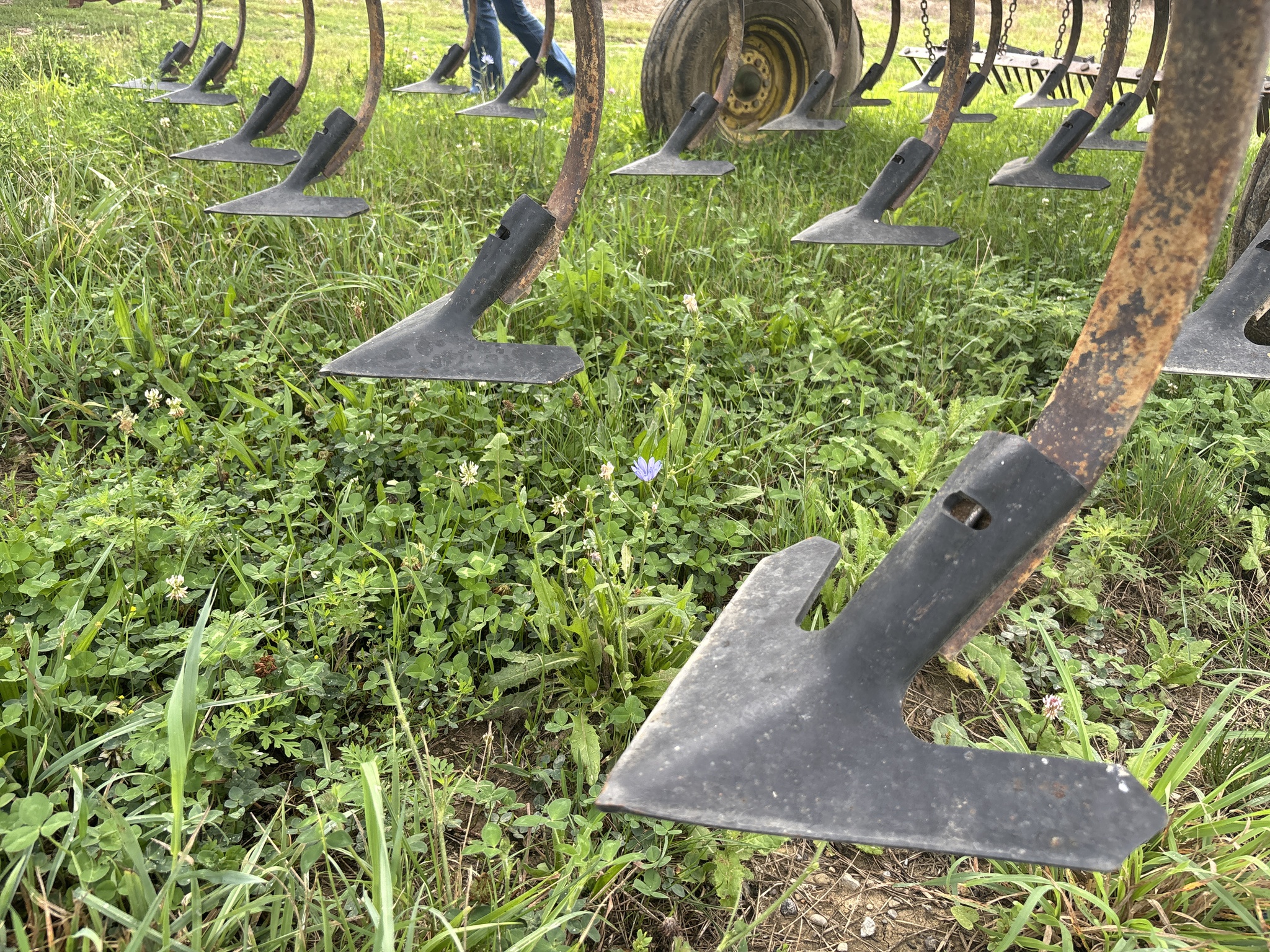 Used 1997 John Deere 980 Field Cultivators at Koenig Equipment in Anna, OH - PhotoXL7