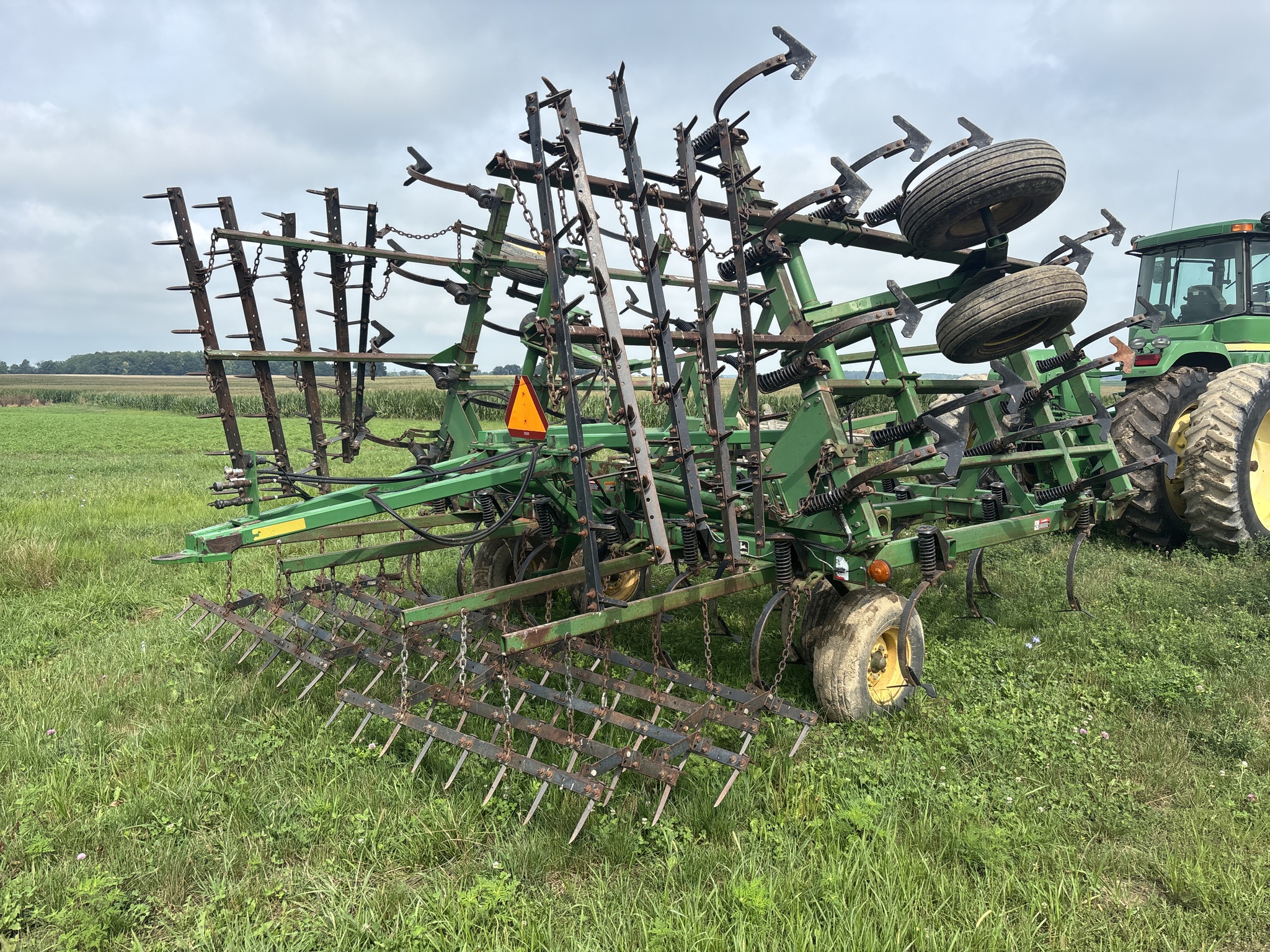 Used 1997 John Deere 980 Field Cultivators at Koenig Equipment in Anna, OH - PhotoXL4