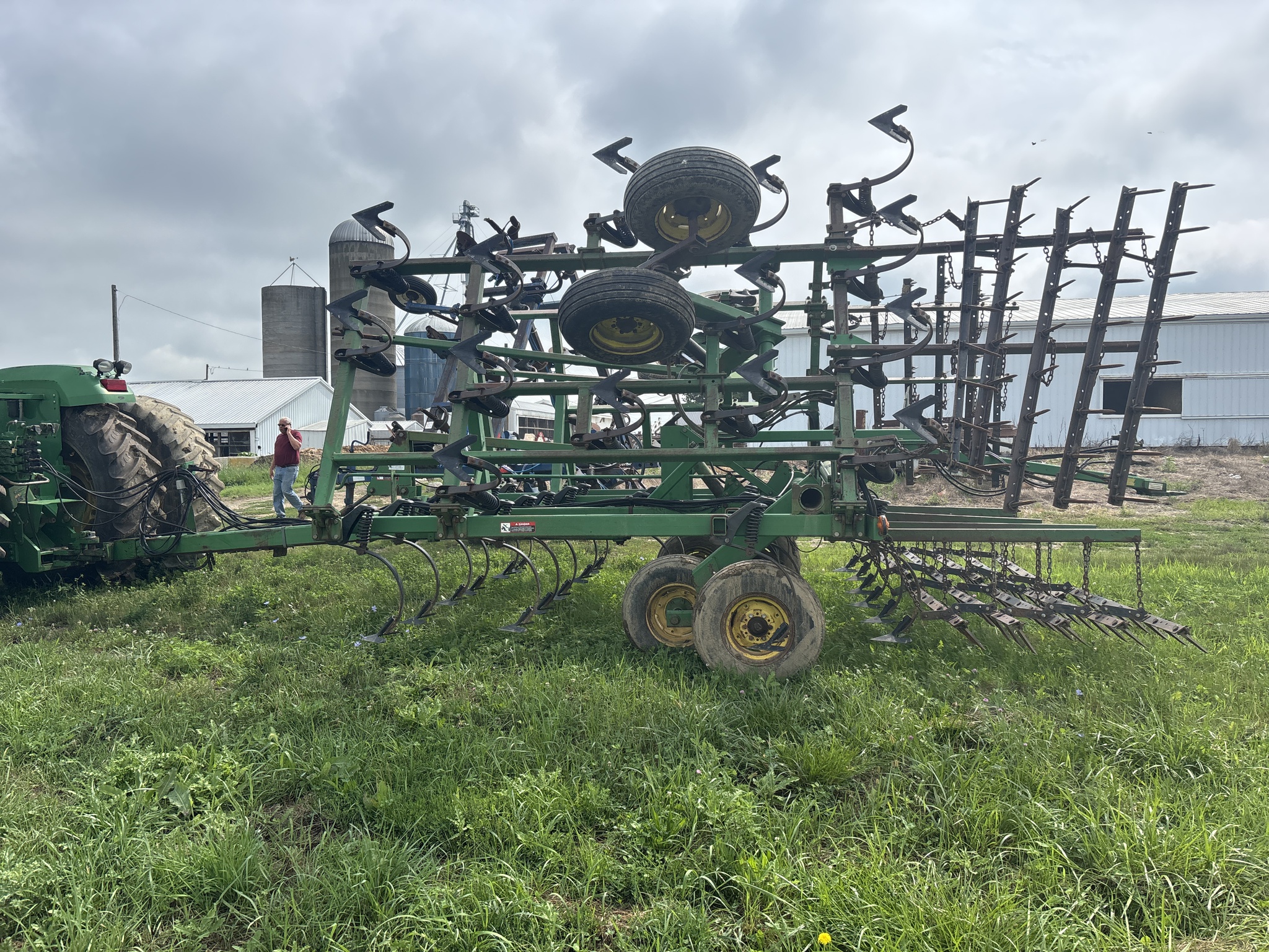 Used 1997 John Deere 980 Field Cultivators at Koenig Equipment in Anna, OH - PhotoXL1