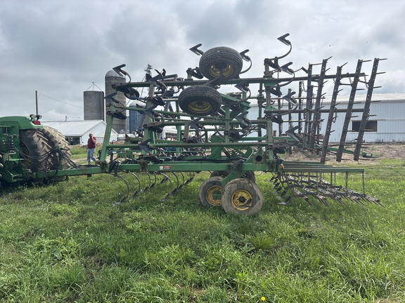 Used 1997 John Deere 980 Field Cultivators at Koenig Equipment in Anna, OH - Photo1