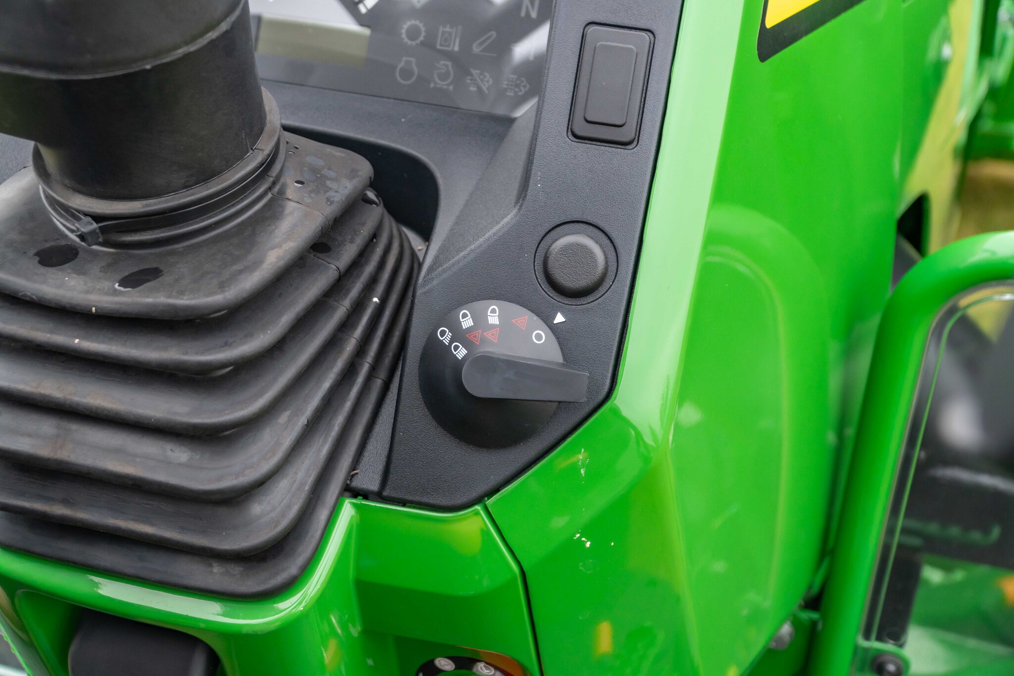 New In-Stock 2026 John Deere 5067E Utility Tractors at Koenig Equipment in Greenville, OH - PhotoXL18