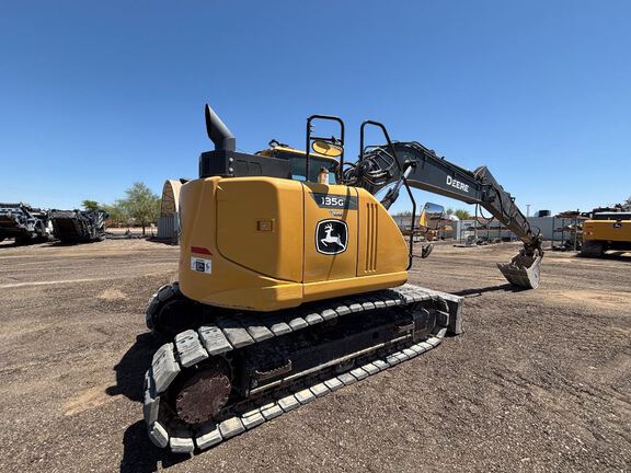 2021 John Deere 135G