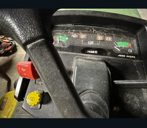 Photo of 1999 John Deere 425