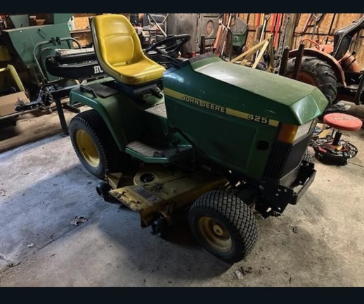 Photo of 1999 John Deere 425