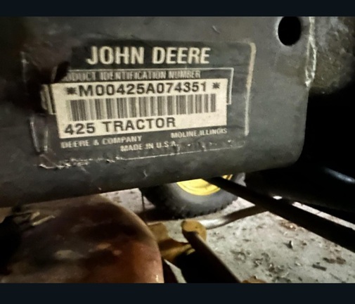Photo of 1999 John Deere 425
