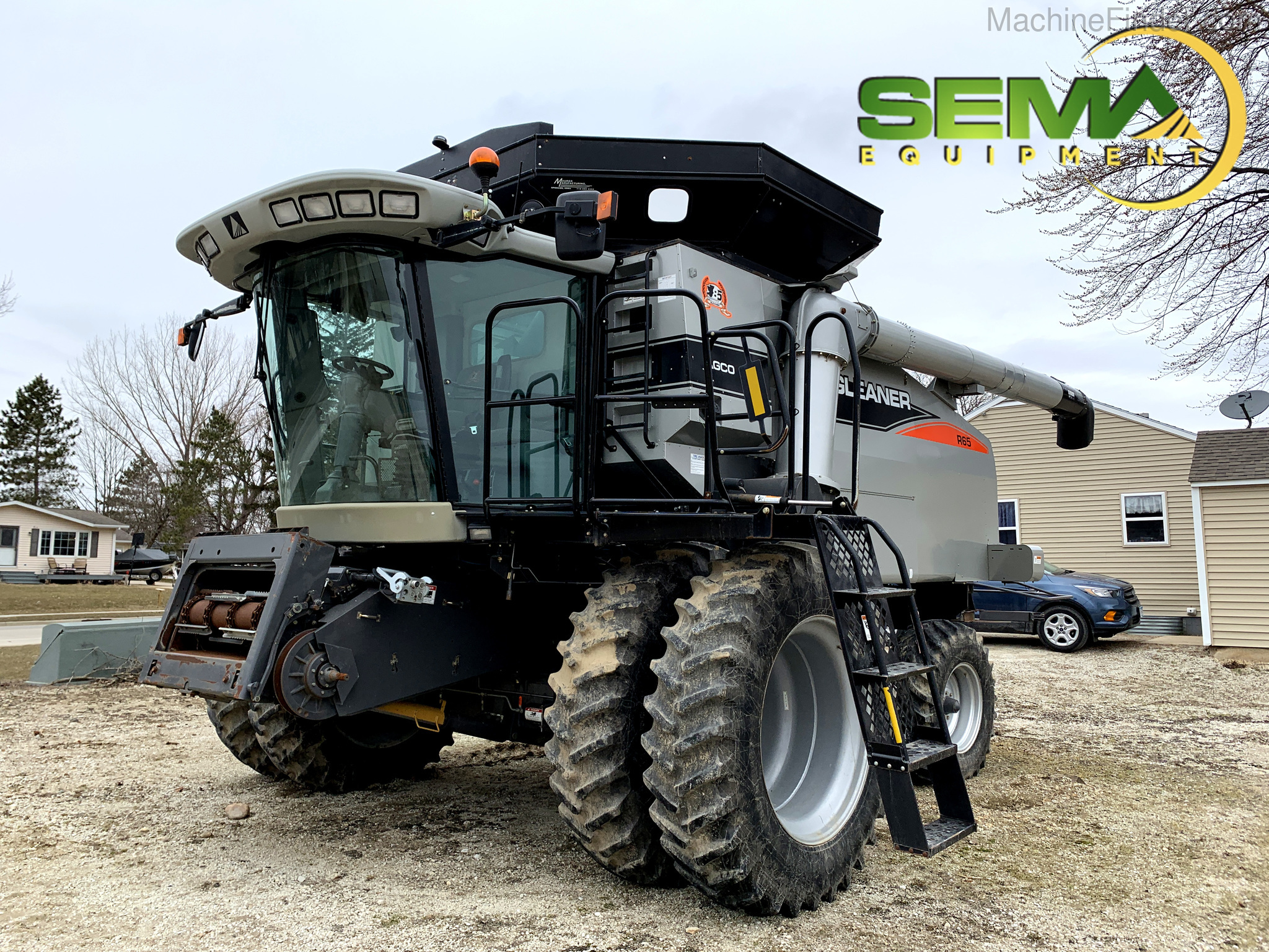 Equipment Details 2008 Gleaner R65