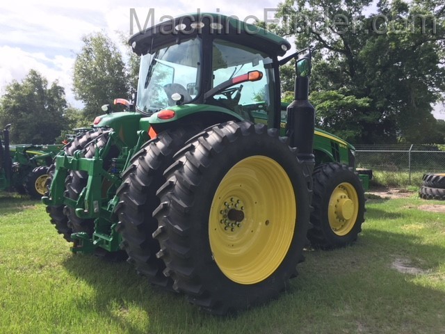 2015 John Deere 8270R Image 4