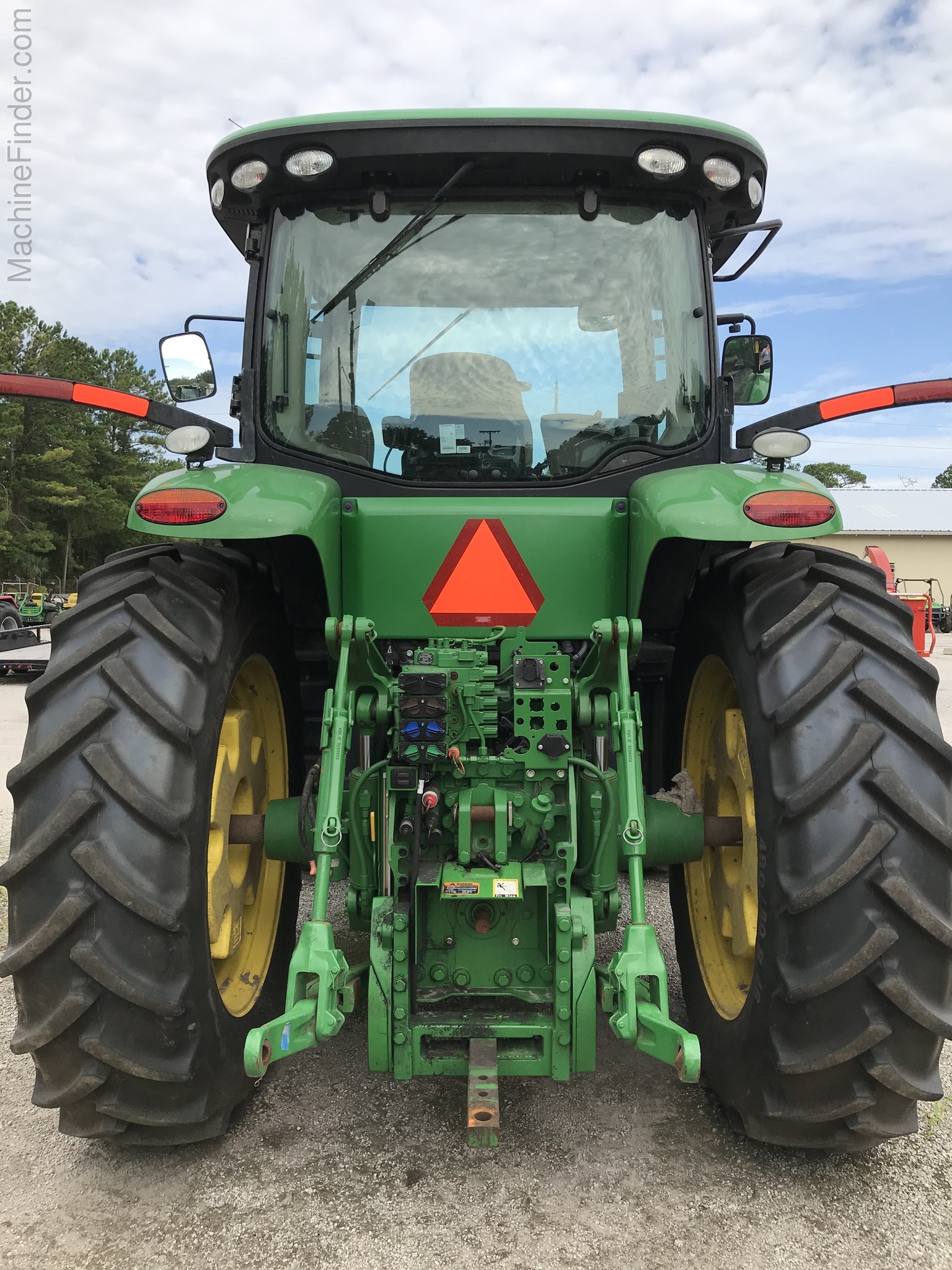 2017 John Deere 7230R Image 7