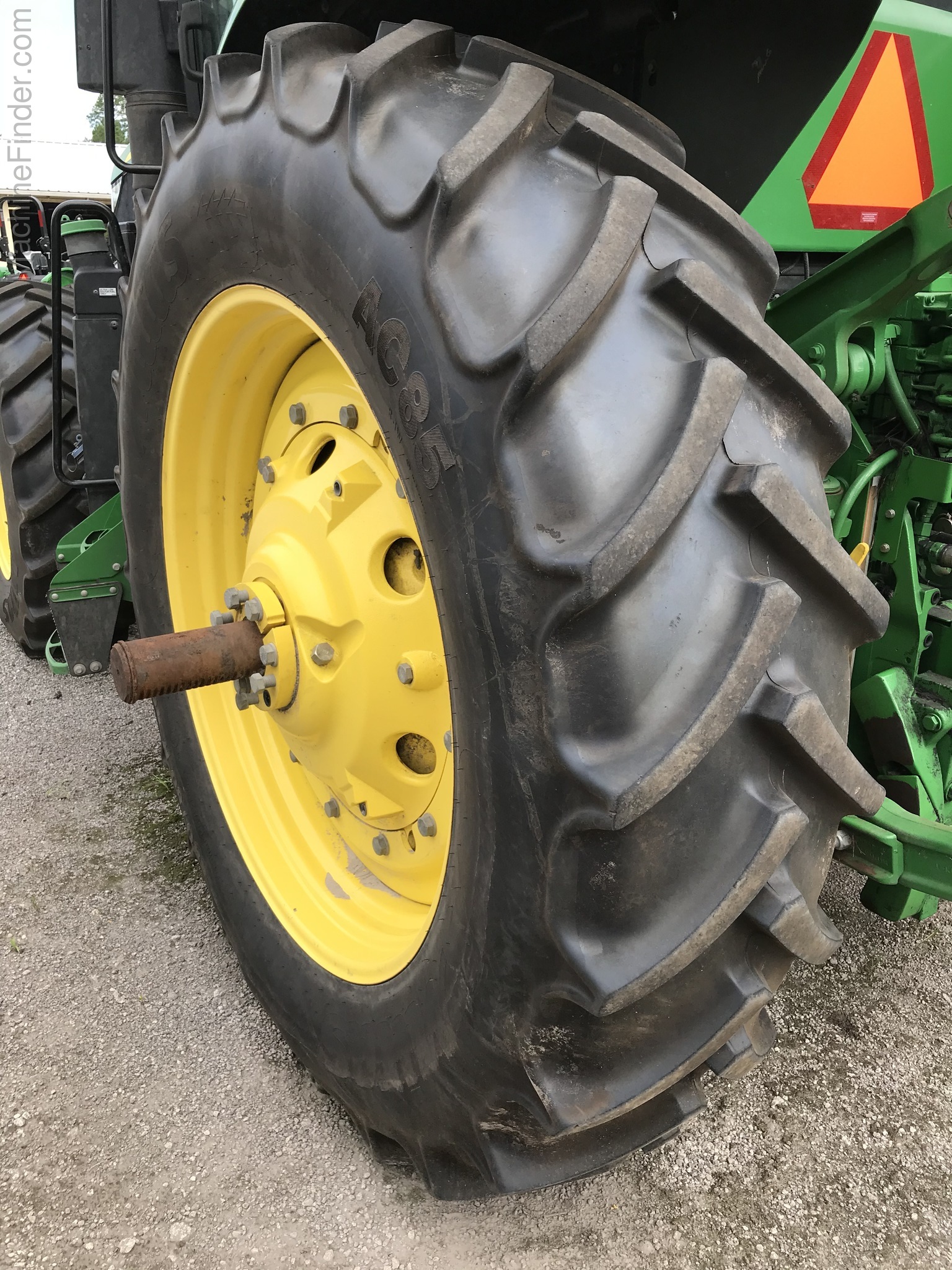 2017 John Deere 7230R Image 10