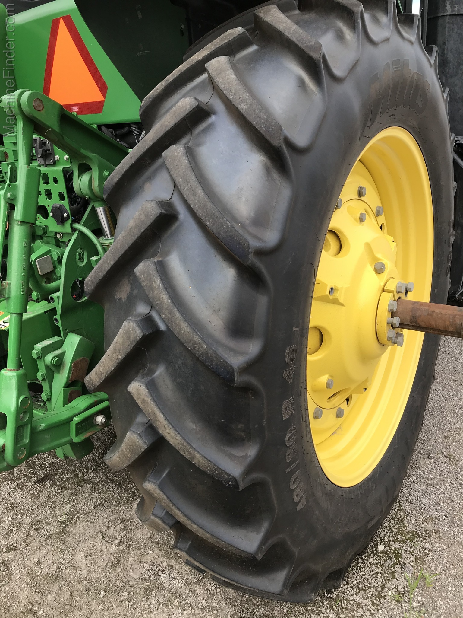 2017 John Deere 7230R Image 12