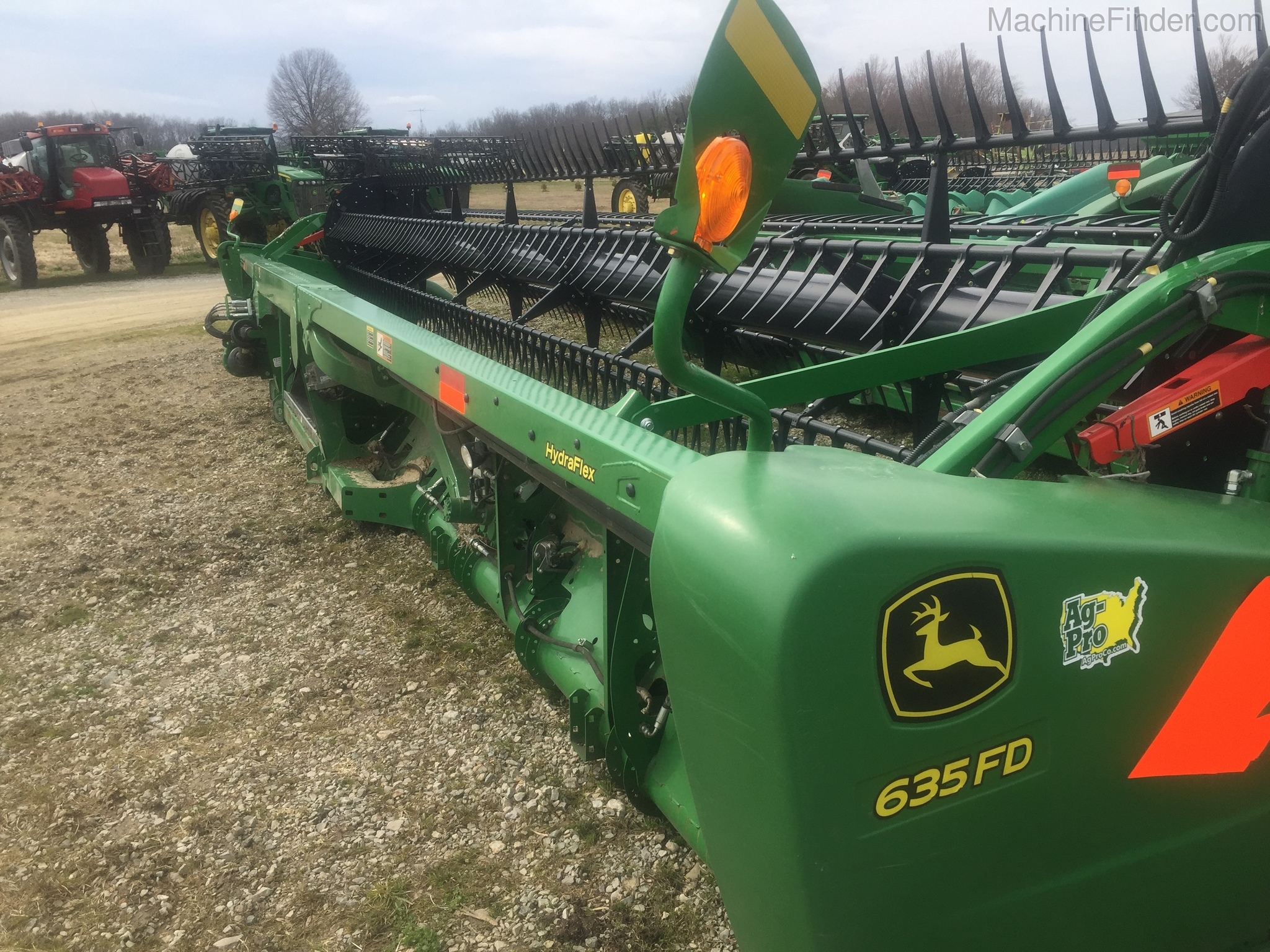 2018 John Deere 640FD Image 3