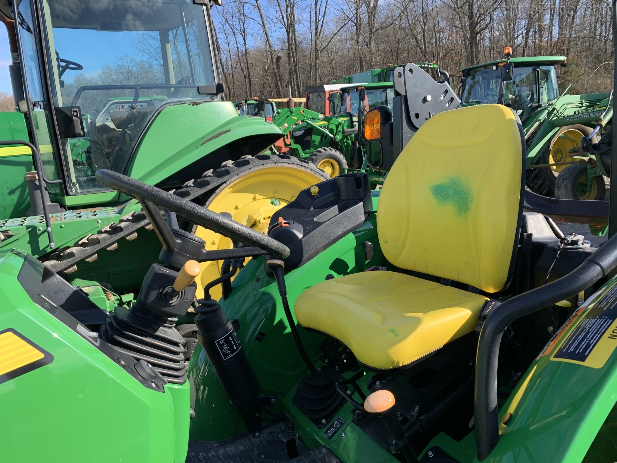 2017 John Deere 5065E Image 13