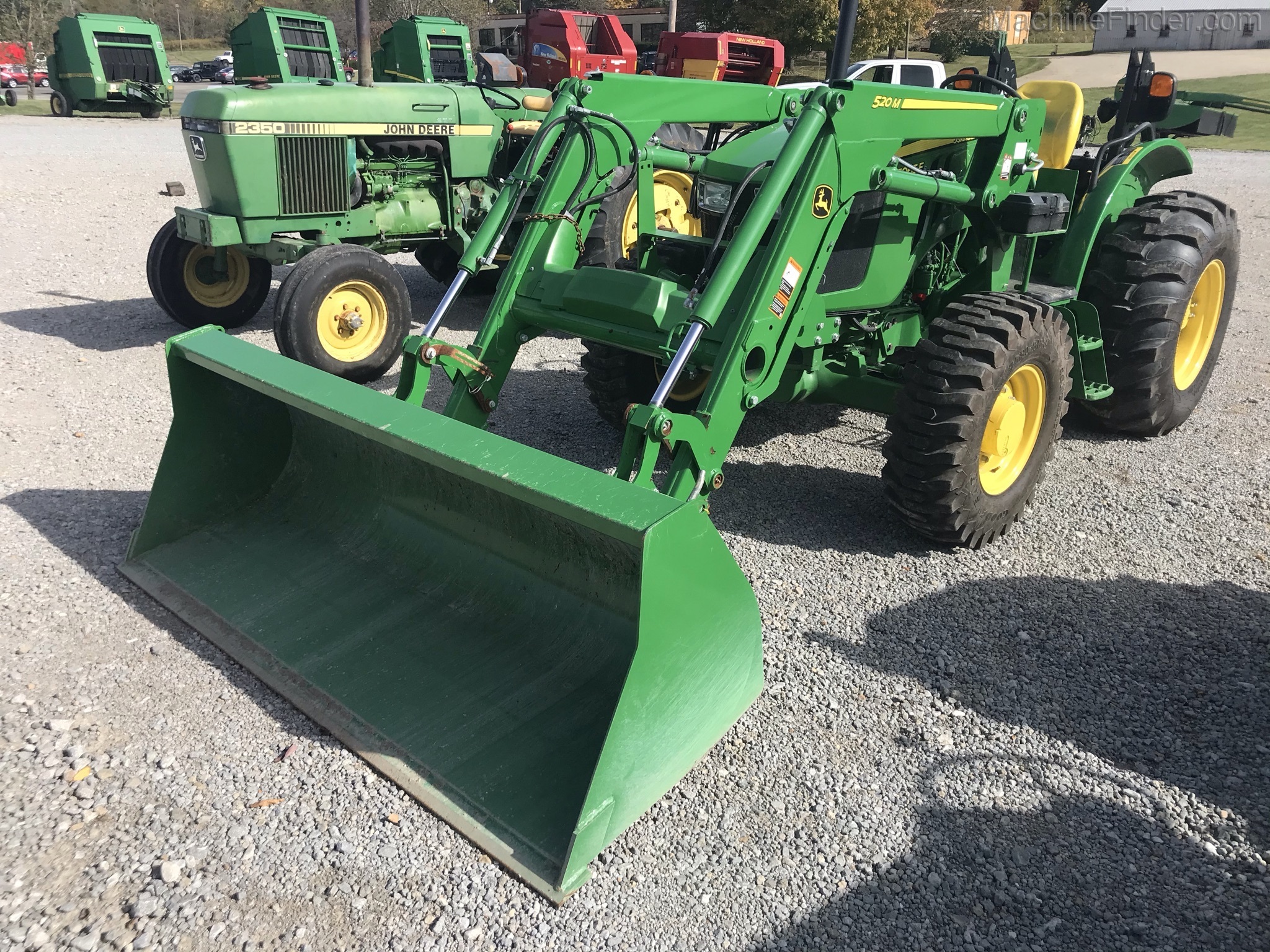 2017 John Deere 5065E Image 1