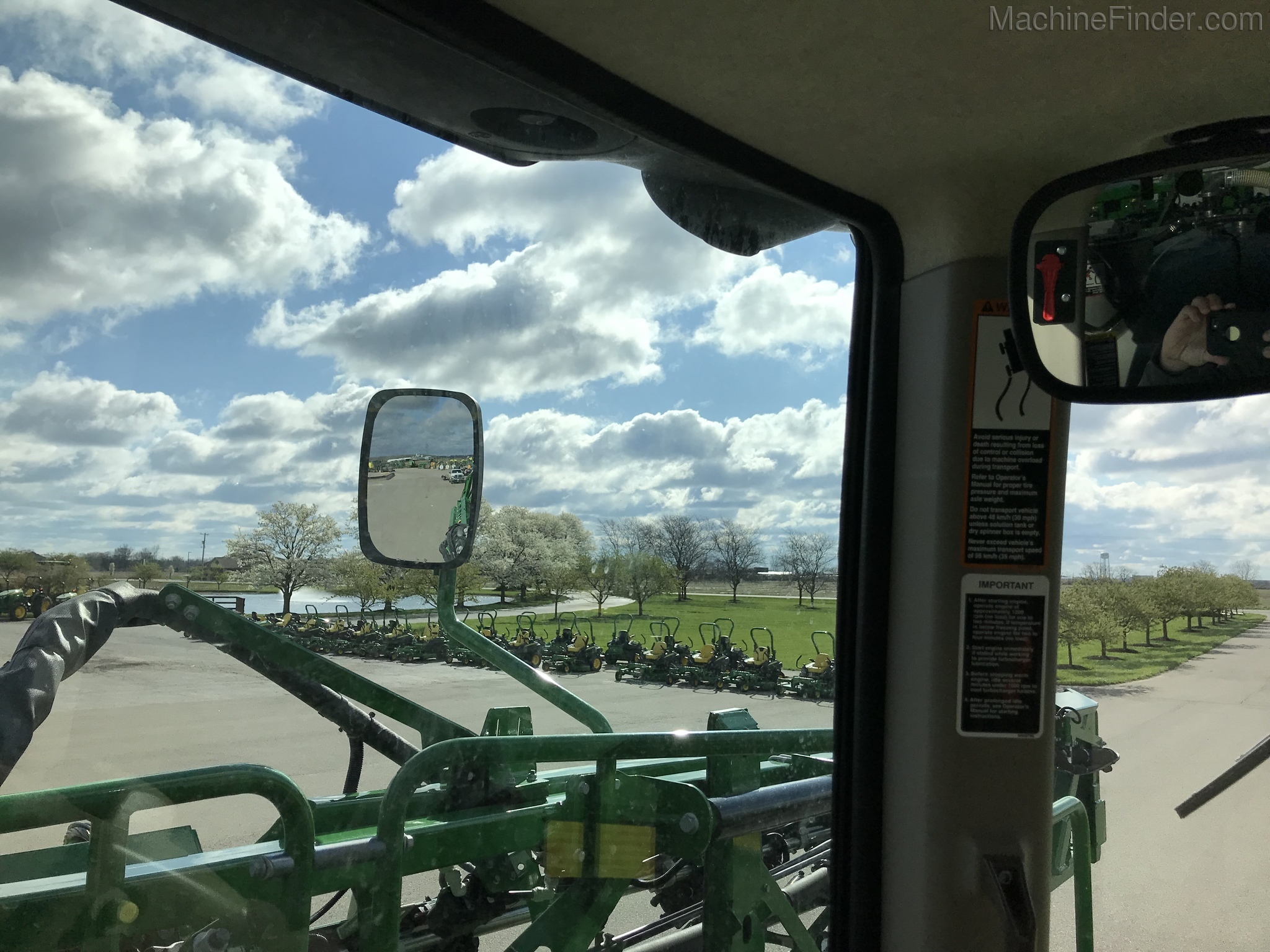 2018 John Deere R4038 Image 27