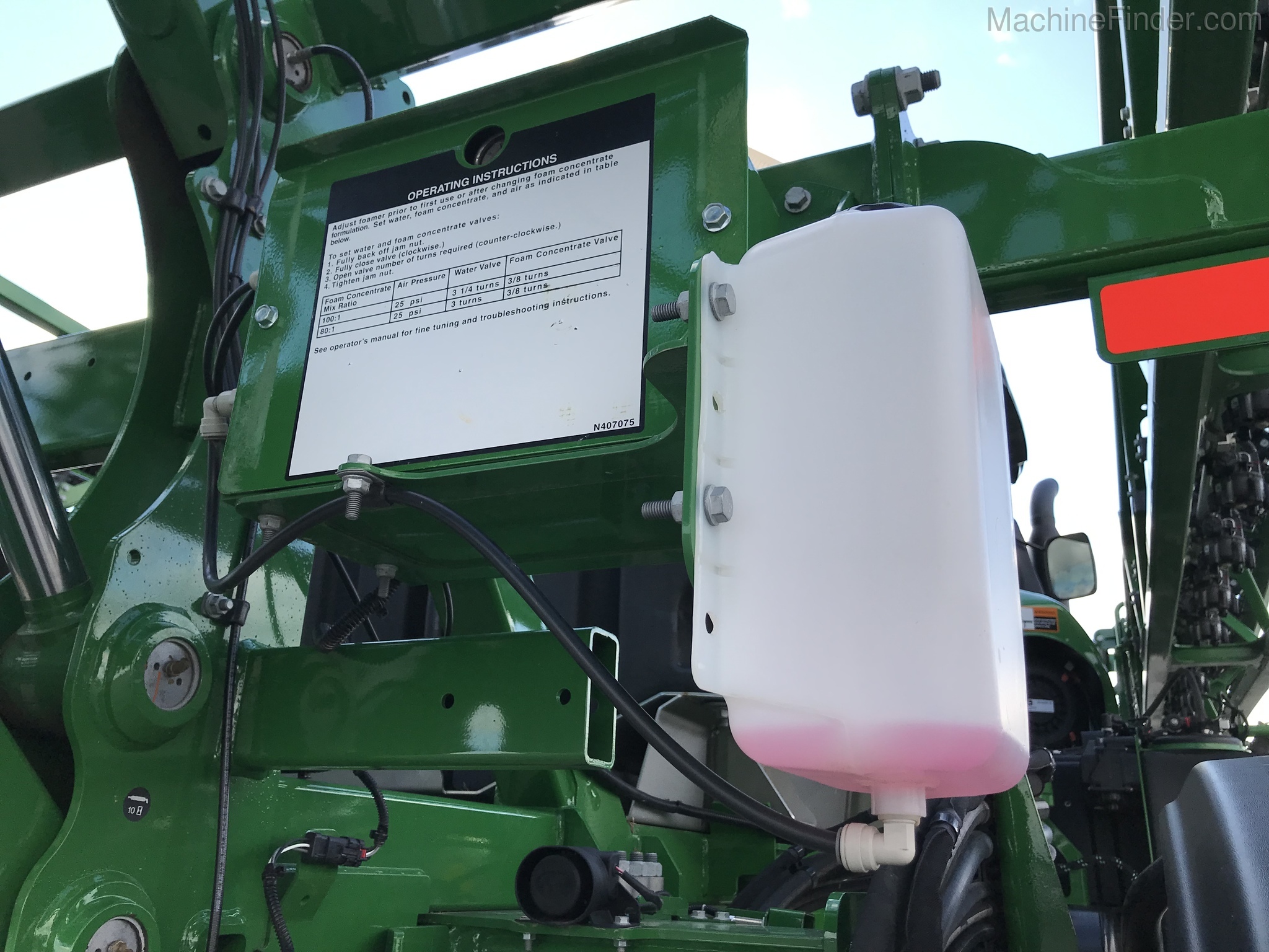 2018 John Deere R4038 Image 14